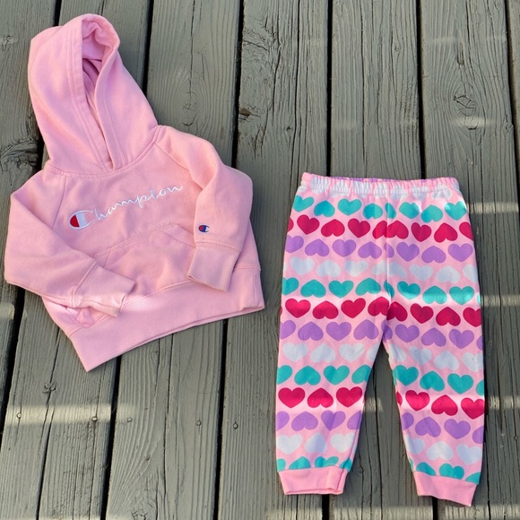 18/24 Mos Heart Pajama - Picture 2 of 3